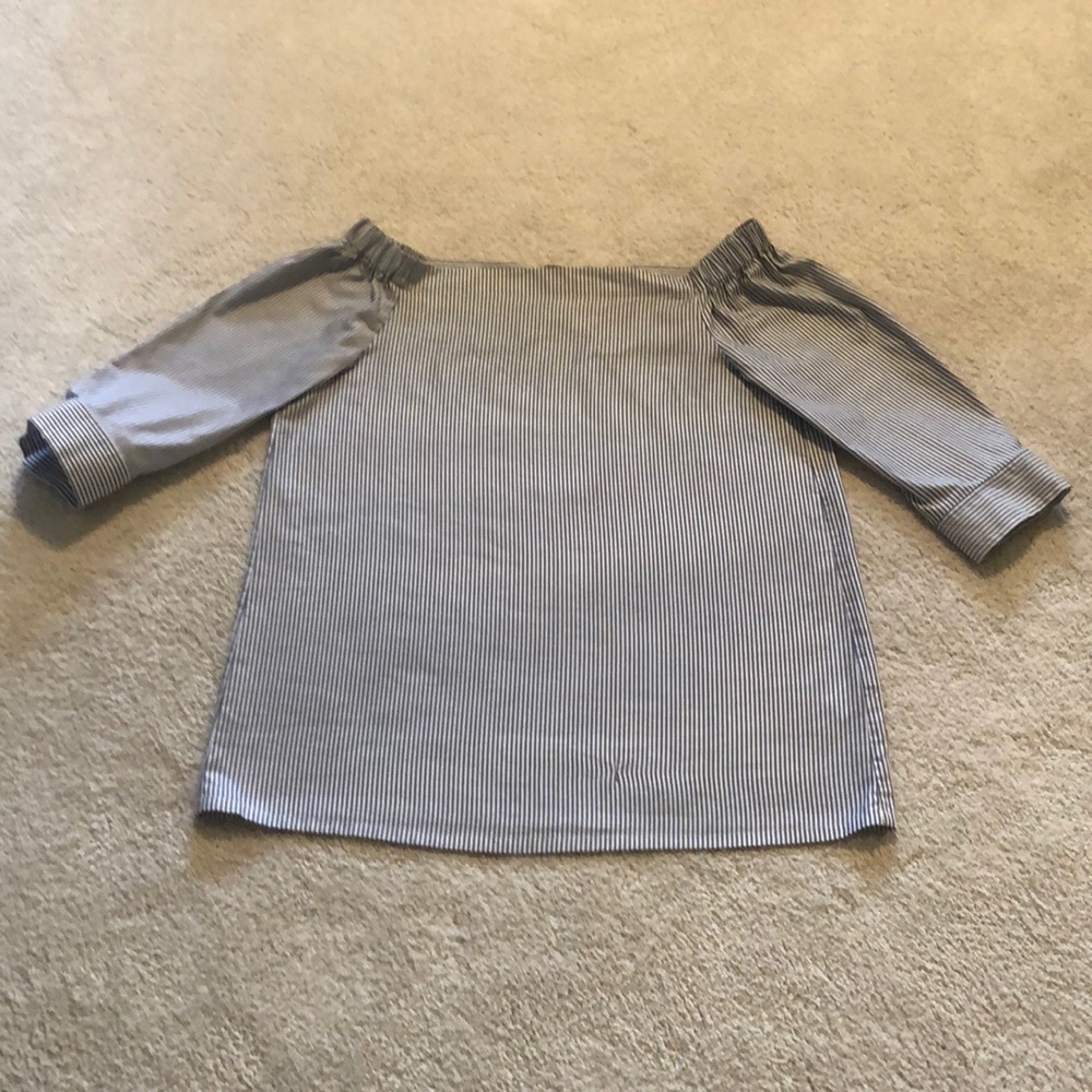 Theory cotton top light blue and white strip